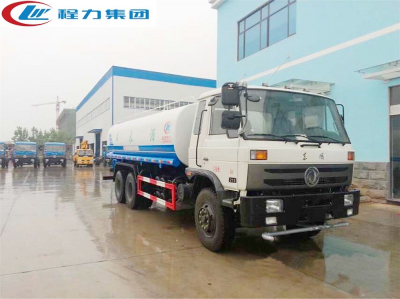 東風(fēng)153后八輪灑水車(18-22方)