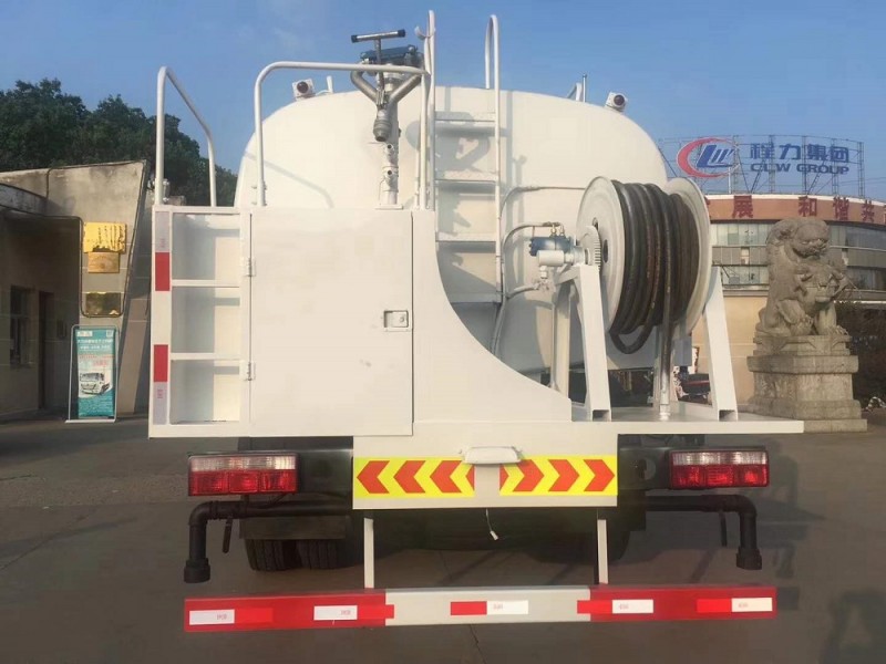 東風大多利卡D9高壓清洗車