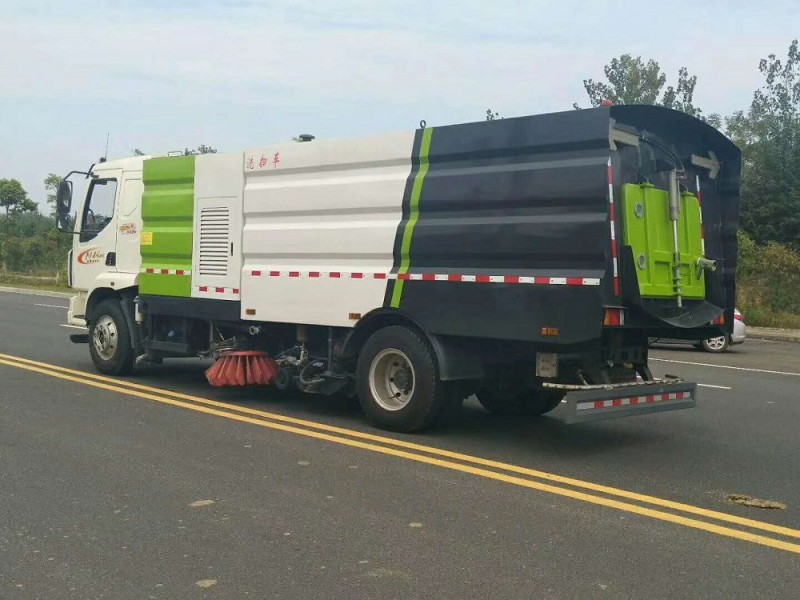 東風柳汽12方洗掃車