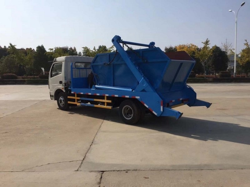 東風大多利卡8方擺臂垃圾車